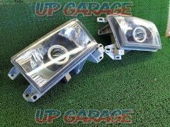 Unknown Manufacturer
Processing headlight