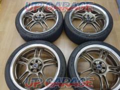AME
CIRCLAR
RS
+
DUNLOP (Dunlop)
SPORT
MAXX060+