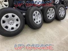 Toyota Genuine
200 series
Hiace
Steel wheels + DUNLOP WINTERMAXX
SV01
195 / 80R15
107 / 105L