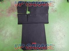 JEEP
JL
Wrangler genuine MOPAR carbon mats/seat back mats