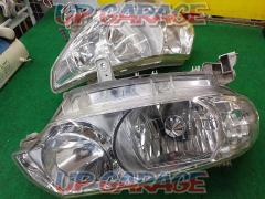 Junk Daihatsu Genuine Tanto (L375) Headlight
Right and left