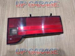 Toyota genuine
Trunk tail light
Driver's side only 100 series Hiace