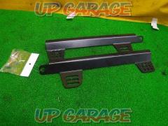Unknown Manufacturer
Seat rail side adapter