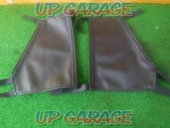 Left and right set manufacturer unknown
For the full bucket seat
Side protector