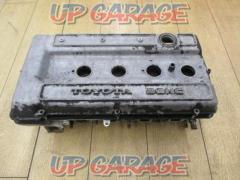 TOYOTA
For 2T-GEU engine
Tappet cover
+
Cylinder head