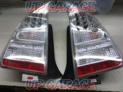 Toyota genuine tail lens
Left and right set 30 Prius early model/ZVW30