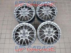 Toyota Genuine
80 series Noah Voxy, Esquire
Made BBS
Forged wheel