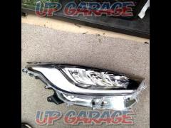 [Right only] TOYOTA
Yaris/MXPA10
Genuine LED headlights