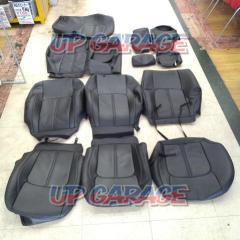 Unknown Manufacturer
215 system
Hilux Surf
Seat Cover