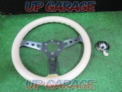 Unknown manufacturer 3 spokes
Wood handle
34.5Φ