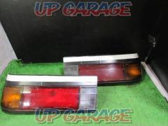 TOYOTAAE86/Trueno
Late version
3 door genuine tail light
Right and left