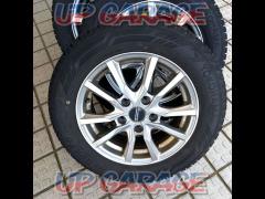 Other 10-spoke aluminum wheels + YOKOHAMA
iceGUARD
iG60