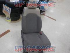 HONDA
N-BOX
JF3 genuine seat
Driver side
Bench seat