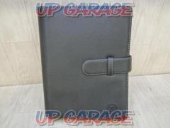 Other Mazda genuine products
Vehicle inspection certificate holder
Tone leather