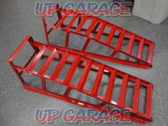 Unknown Manufacturer
Steel car ramp
