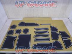 Unknown Manufacturer
Interior rubber mat
