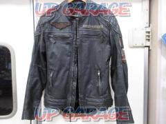 HarleyDavidson
Leather jacket