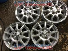 Others
VTO
Spoke wheels
Center cap with different manufacturer