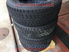 GOODYEAR
ICE
NAVI
SUV
265 / 70-17
Four
Tire only
