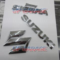 Suzuki genuine
Jimny Sierra
emblem
