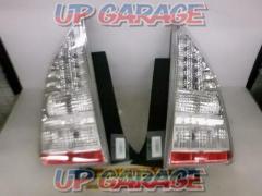 Left and right set Toyota genuine
Tail lens