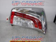 [Left side only
LH Toyota genuine
Tail lens