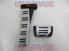 Toyota
LS460 genuine pedal cover