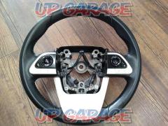 TOYOTA
Prius genuine leather steering wheel
