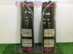Unknown Manufacturer
Hiace (200 series)
LED tail lamp
Right and left