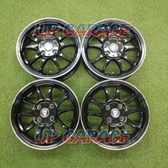 ESTROSA
Five twin-spoke aluminum wheels