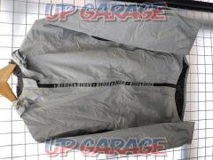 [
RIDEZ

M size
MICRO
RAINJACKET
SILVER
MCR01
SV
M
Silver
Macro Rain Jacket
Height 165-175
Chest 88-96
Waist 76-84