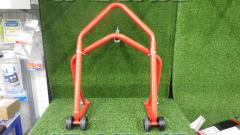 Unknown Manufacturer
Front maintenance stand