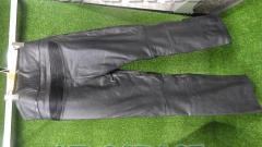 Unknown Manufacturer
Leather pants
Size 33