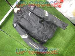 KOMINE07-589
Protect full year jacket
Size XL
