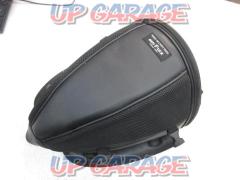MotoFizz (Motofizu)
Seat cowl bag (MFK-109)
Capacity: Approx. 7.0L