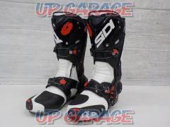 SIDI (Sidi)
Racing boots
VORTICE
Size: EUR
40/UK
6.5 / JP
25.5