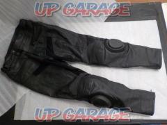 GOODLUCK (Good Luck)
Leather pants
Size: 32 (waist / about 40 cm
Inseam / about 73 cm)