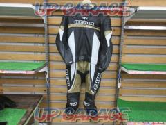 BERIK
2-piece racing suit
Size XLW