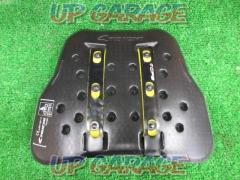 RSTaichi (RS Taichi)
TRV063
TECCELL
Chest protector
(Button type)
