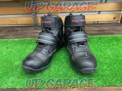 RidingTribe
A005
SPEED
BIKERS
Riding shoes
Size 44
