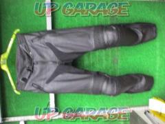 TRIUMPH
865191
Leather pants
Size 32/42