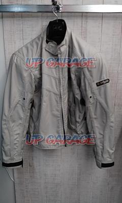 Size: WL (Ladies L)
Goldwyn
Nylon jacket (for spring and summer)