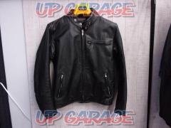 TRIZE Size: L
Leather jacket