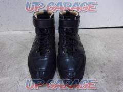 PAIR
SLOPE (pair slope) size: 25.0cm
Riding boots