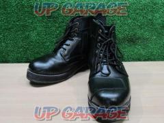 Good product
Size 25.5cm
Thick-soled Swallow Boots
Wild Wing
