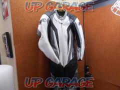 Size: M wide
Speed
Of
Sound (speed of sound)
Racing Leather Suit