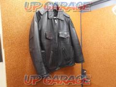 Size: 40
Unknown Manufacturer
Leather jacket