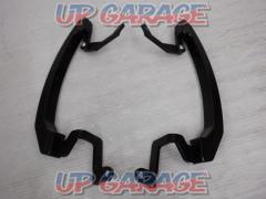 Unknown Manufacturer
Tandem grip
Grab bar
Left and right
MT - 07 ('14 -' 17)