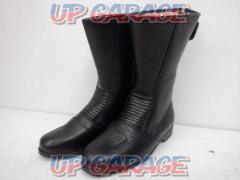 KOMINE
Spazio 202 Wide Boots
05-106
Size: 25.5cm