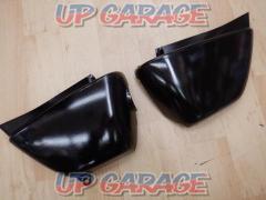 It has been self-painted
HONDA
Genuine side cover
Left and right
APE50